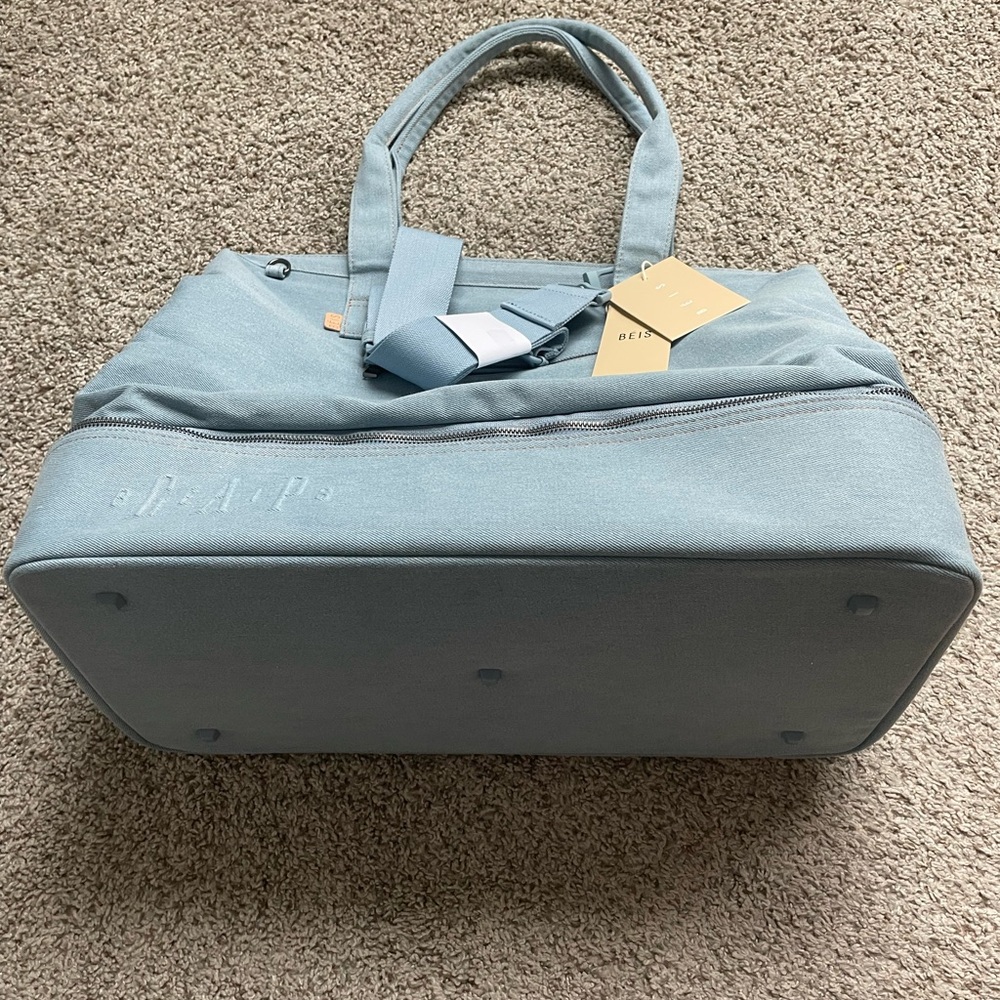 NWT Beis x Gap Denim Blue Weekender Bag - Picture 2 of 6